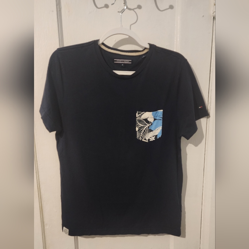 Tommy Hilfiger Pocket Tee Size M